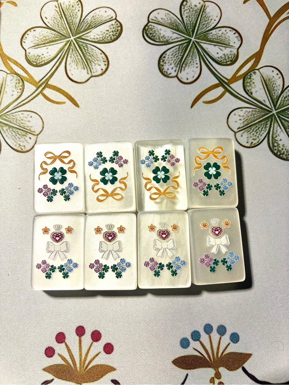 Pearlescent engraved 160 Mahjong Tiles - White with Green, Gold, Pink Accents